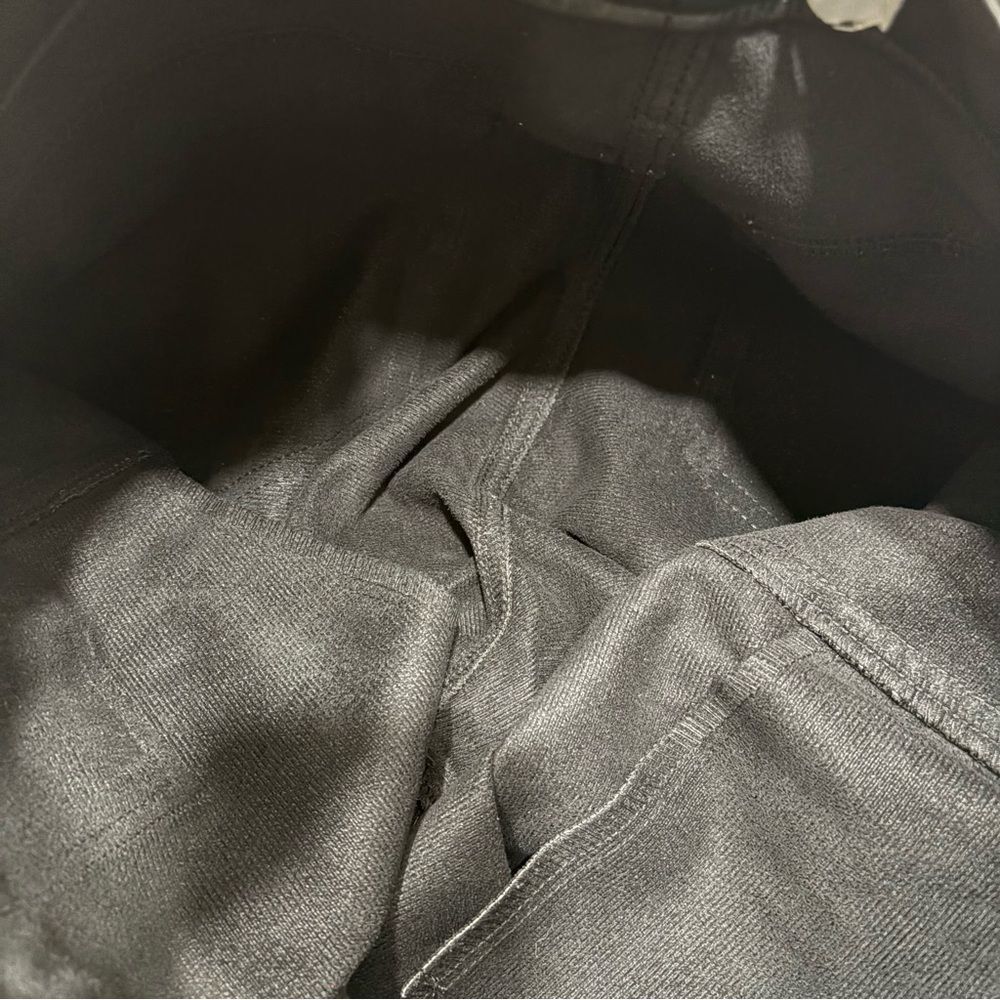 Hollister Black Faux Leather Ultra High Rise Pants Size 29/ 9R - Picture 5 of 11